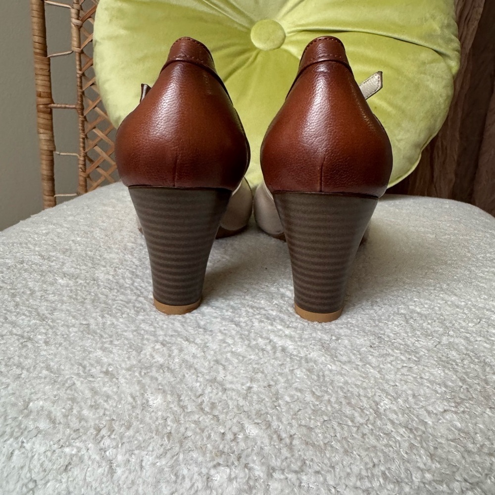 Brown and Cream Leather Women's Shoes - Picture 10 of 12